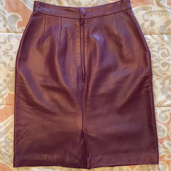 Vintage leather pencil skirt - Picture 2 of 6